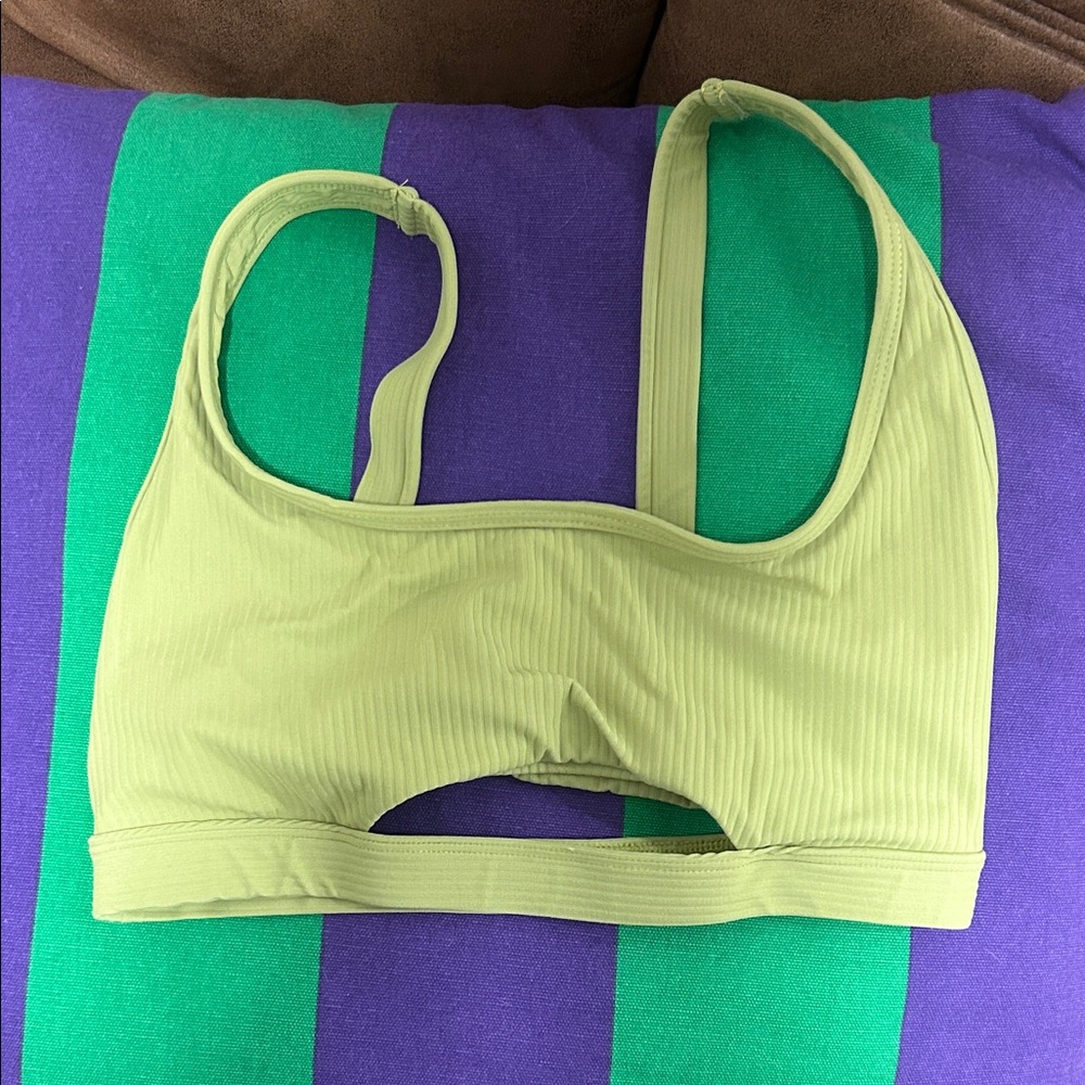 Berlook Light Green Ribbed Sports Bra